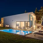 Villa Black Mountain Vlaháta